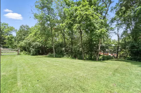 Exterior - 10007 Windzag Ln, Montgomery, OH 45242 photo 13 of 15