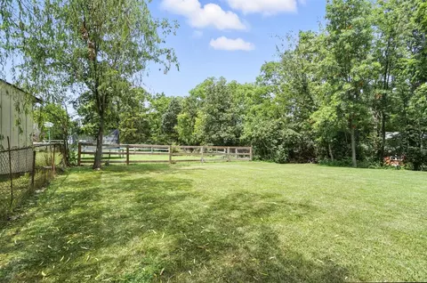 Exterior - 10007 Windzag Ln, Montgomery, OH 45242 photo 12 of 15
