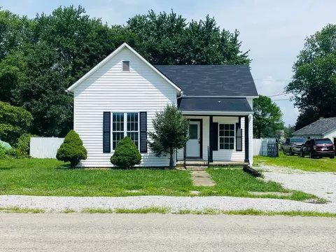 323 Mound St, Sabina, OH 45169