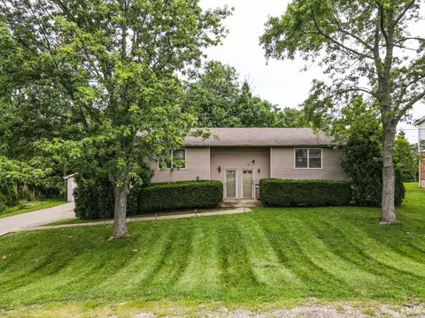 7774 Jonathan Ct, West Chester, OH 45069