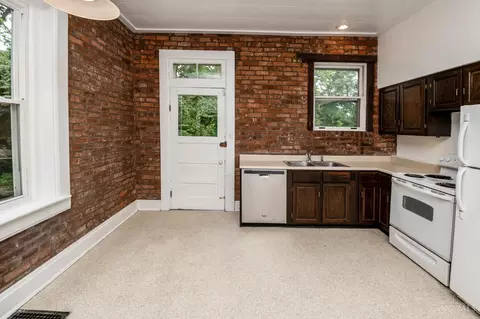 3157 Bishop St, Cincinnati, OH 45220 photo 13