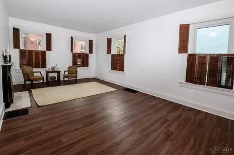 3157 Bishop St, Cincinnati, OH 45220 photo 7