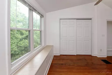 3157 Bishop St, Cincinnati, OH 45220 photo 23