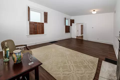 3157 Bishop St, Cincinnati, OH 45220 photo 6