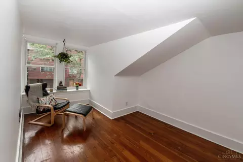 3157 Bishop St, Cincinnati, OH 45220 photo 16