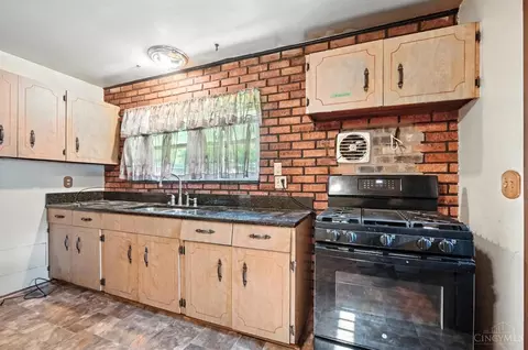 5543 Ehrling Rd, Cincinnati, OH 45227 photo 4
