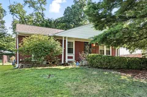 5543 Ehrling Rd, Cincinnati, OH 45227 photo 2