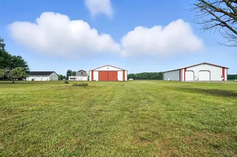 21411 Fayetteville Rd, Blanchester, OH 45107