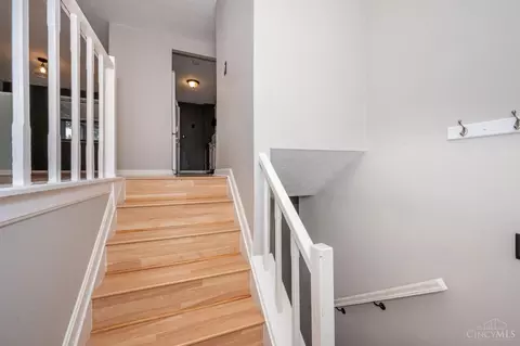 Entry Way - 785 Lind Pl, Mason, OH 45040 photo 2 of 2