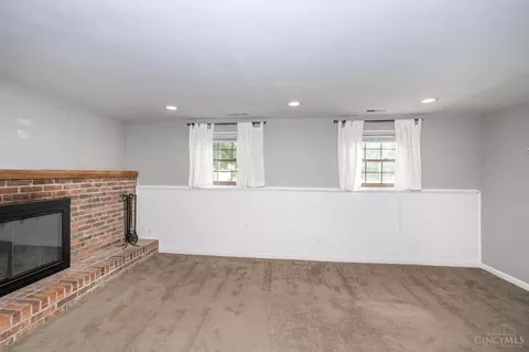 Living - 785 Lind Pl, Mason, OH 45040 photo 10 of 12
