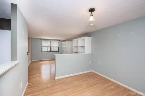 Living - 785 Lind Pl, Mason, OH 45040 photo 6 of 12