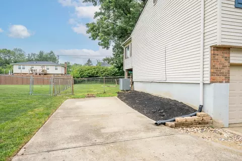 Exterior - 785 Lind Pl, Mason, OH 45040 photo 2 of 14