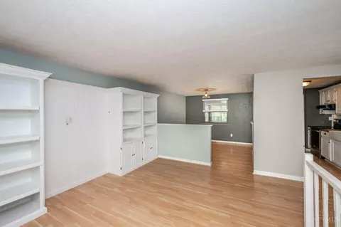 Living - 785 Lind Pl, Mason, OH 45040 photo 3 of 12