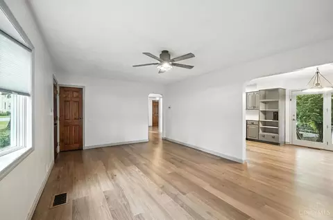 2070 Adams Rd, Cincinnati, OH 45231 photo 3
