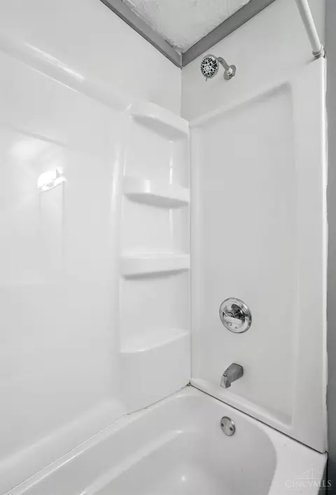 2070 Adams Rd, Cincinnati, OH 45231 photo 25