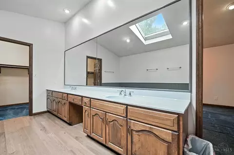 2070 Adams Rd, Cincinnati, OH 45231 photo 5