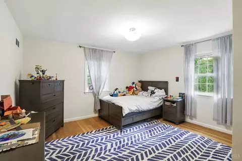 Bedroom - 8700 Hopewell Rd, Cincinnati, OH 45242 photo 4 of 4