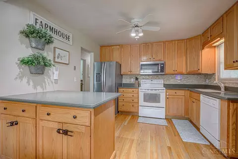 Kitchen - 5732 Fourson Dr, Cincinnati, OH 45233 photo 1 of 4