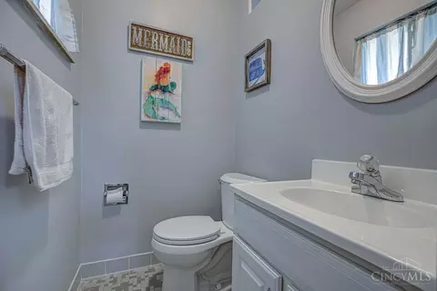 Bath - 5732 Fourson Dr, Cincinnati, OH 45233 photo 4 of 4
