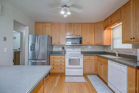 Kitchen - 5732 Fourson Dr, Cincinnati, OH 45233 photo 4 of 4