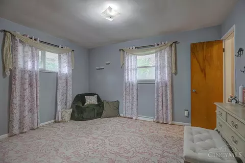 Bedroom - 5732 Fourson Dr, Cincinnati, OH 45233 photo 6 of 9