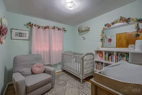 Bedroom - 5732 Fourson Dr, Cincinnati, OH 45233 photo 8 of 9