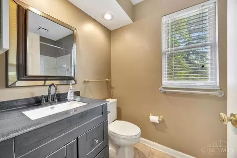 780 Stoneharbor Ln, Hamilton Township, OH 45039 photo 10