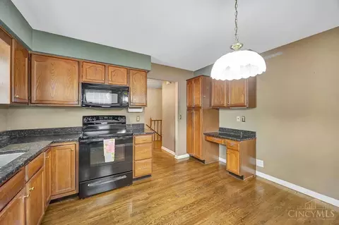 780 Stoneharbor Ln, Hamilton Township, OH 45039 photo 9