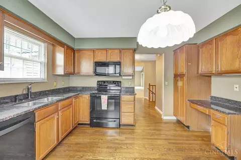 780 Stoneharbor Ln, Hamilton Township, OH 45039 photo 7
