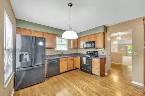 780 Stoneharbor Ln, Hamilton Township, OH 45039 photo 6