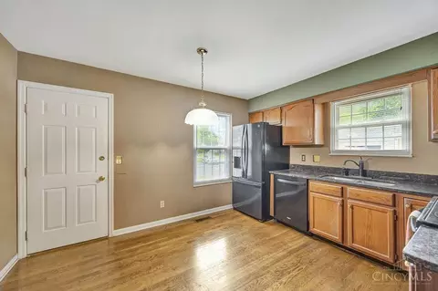 780 Stoneharbor Ln, Hamilton Township, OH 45039 photo 8