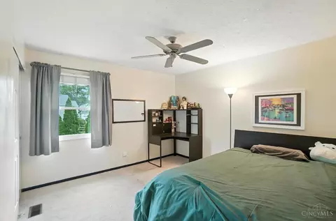 Bedroom - 3536 Stoneboat Ct, Maineville, OH 45039 photo 7 of 8
