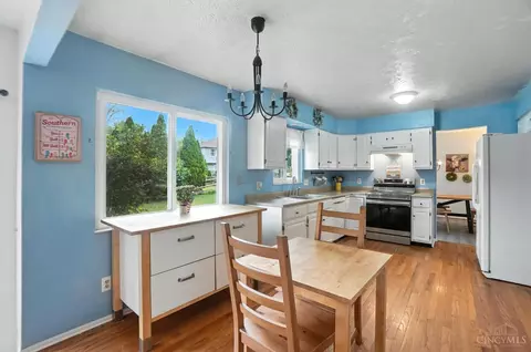 Kitchen - 3536 Stoneboat Ct, Maineville, OH 45039 photo 5 of 5