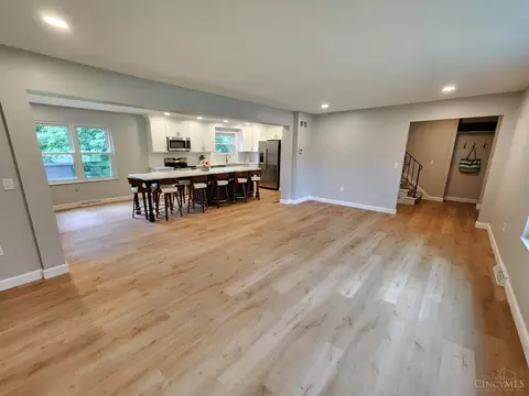 Living - 2191 Flomar Ct, Cincinnati, OH 45233 photo 1 of 4