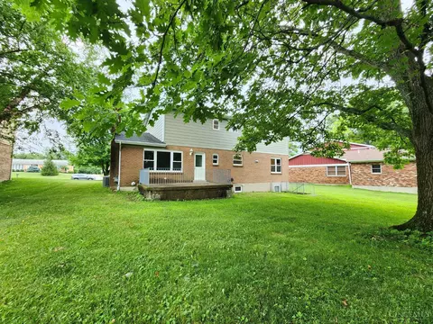 Exterior - 2191 Flomar Ct, Cincinnati, OH 45233 photo 4 of 5