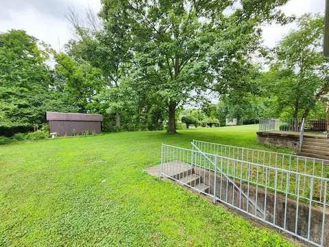 Exterior - 2191 Flomar Ct, Cincinnati, OH 45233 photo 2 of 5