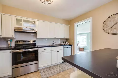 Kitchen - 33 Hadley Rd, Greenhills, OH 45218 photo 2 of 3