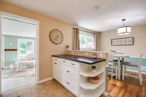 Kitchen - 33 Hadley Rd, Greenhills, OH 45218 photo 3 of 3