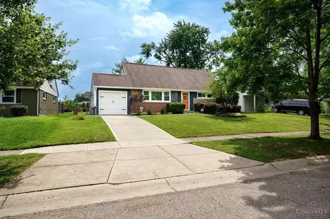 Exterior - 33 Hadley Rd, Greenhills, OH 45218 photo 8 of 8