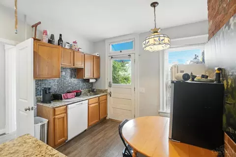 Kitchen - 231 Atkinson St, Cincinnati, OH 45219 photo 1 of 3