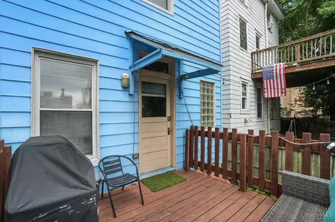 Exterior - 231 Atkinson St, Cincinnati, OH 45219 photo 4 of 9