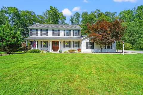 2009 Taylor Ln, Batavia, OH 45103