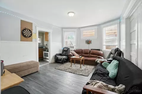 204 Atkinson St, Cincinnati, OH 45219 photo 9