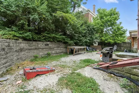 204 Atkinson St, Cincinnati, OH 45219 photo 38