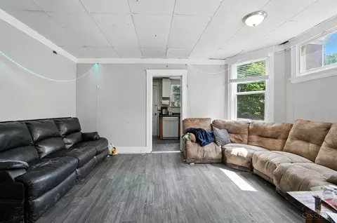 204 Atkinson St, Cincinnati, OH 45219 photo 6