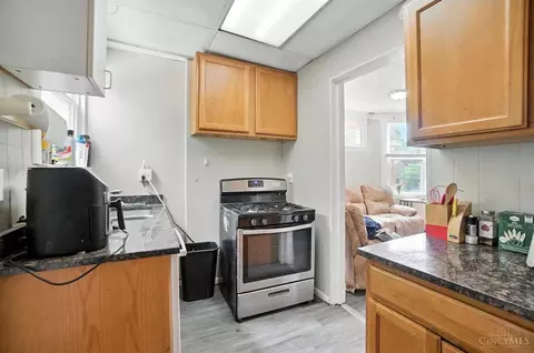 204 Atkinson St, Cincinnati, OH 45219 photo 12