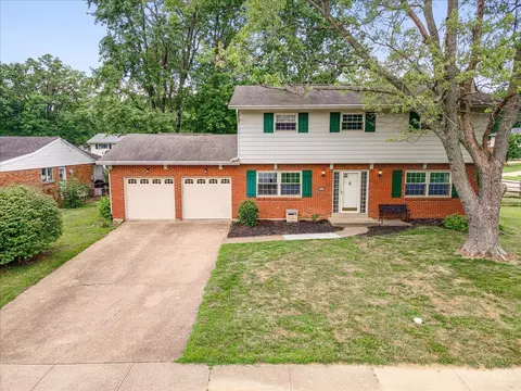 1691 Yellowglen Dr, Cincinnati, OH 45255