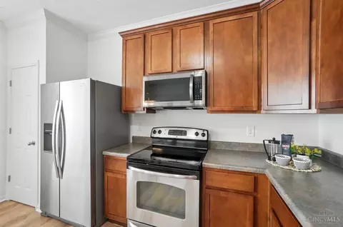 Kitchen - 4239 Gensen Loop, Cincinnati, OH 45245 photo 5 of 5