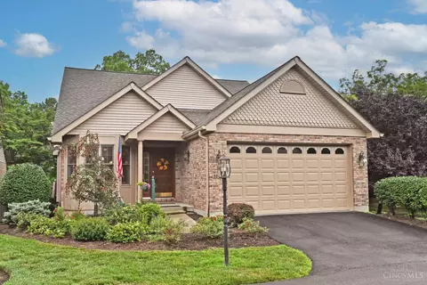 8847 Montgomery Rd, Cincinnati, OH 45236