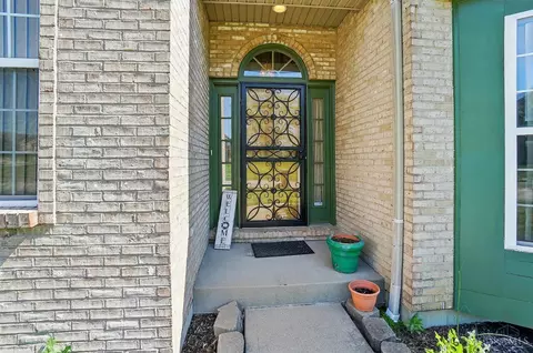 1582 Williamson Dr, Forest Park, OH 45040 photo 3